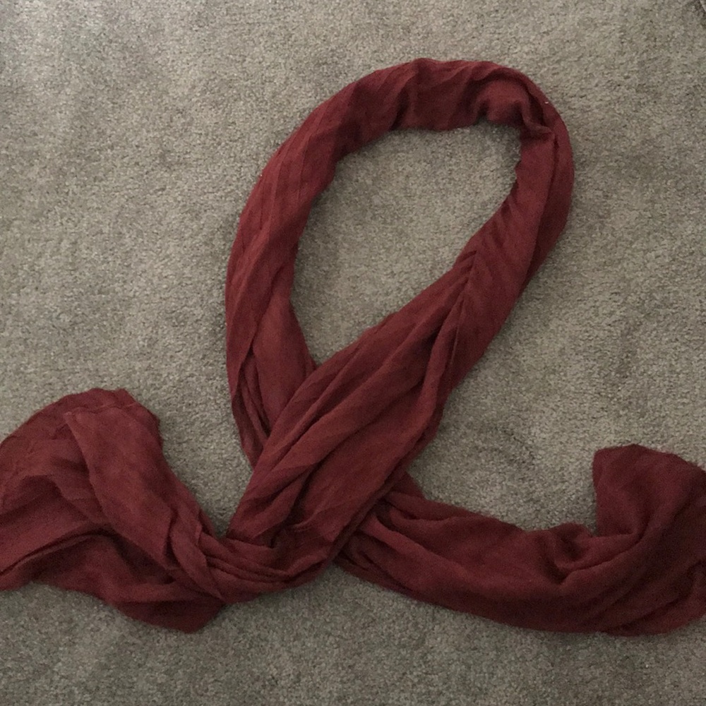 Lightweight burgundy scarf